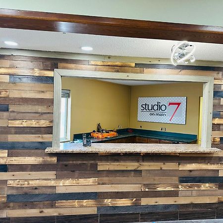 Studio 7 On Main West Fargo Esterno foto